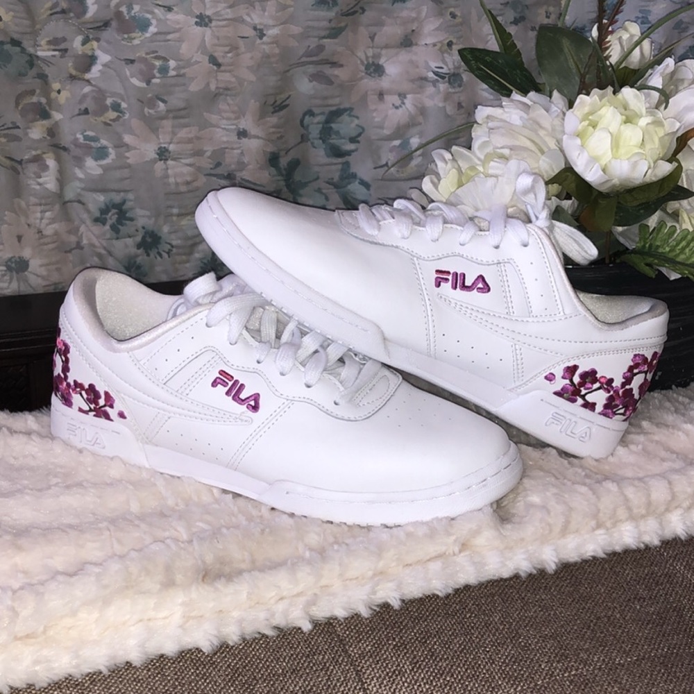 Fila white sneakers with beautiful details 😀